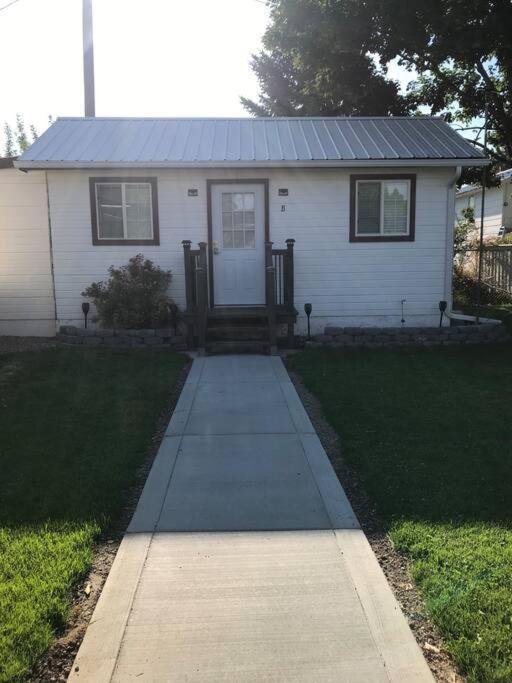 Cozy Cottage House B With Double Carport ทวินฟอลส์ ภายนอก รูปภาพ